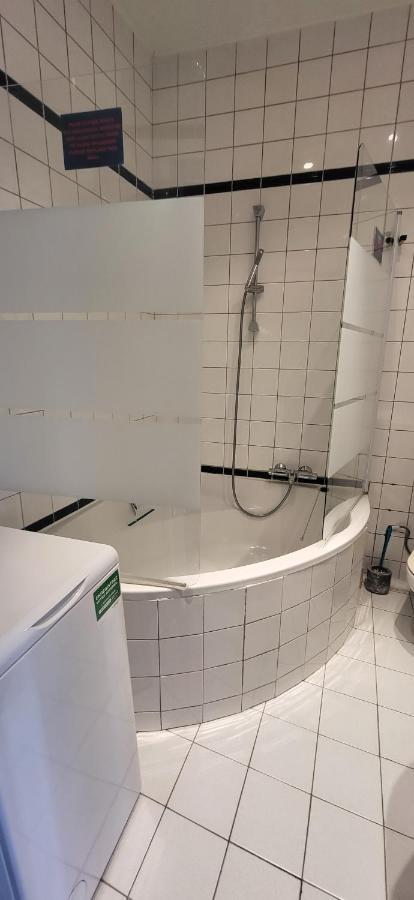 Le Saint Frobert - Hyper Centre - Bouchon Apartment Troyes Bagian luar foto